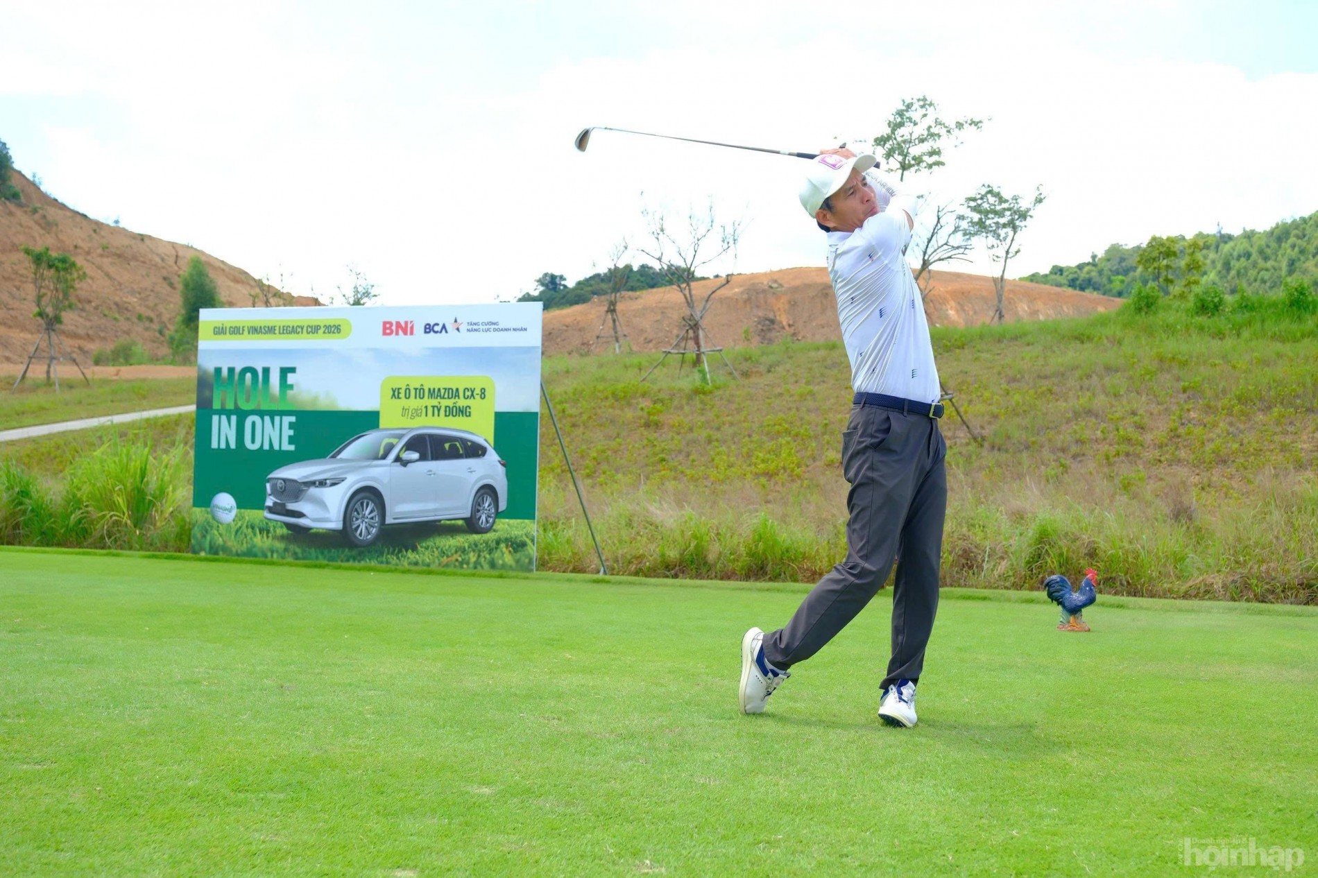 hole-in-one-tren-dat-to-golfer-uong-ngoc-an-ghi-dau-an-tai-vinasme-legacy-cup-2026-20260906130631