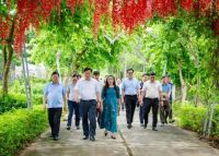 CHỦ TỊCH UBND TỈNH TRẦN DUY ĐÔNG THĂM, LÀM VIỆC VỚI CÔNG TY CP GIỐNG, VTNN CÔNG NGHỆ CAO VIỆT NAM