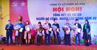 Công ty CP Ao Vua trao quà Tết cho các hộ nghèo, gia đình chính sách, nạn nhân CĐ DC ở Thanh Thủy