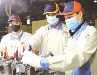 CÁC DOANH NGHIỆP NỖ LỰC DUY TRÌ SẢN XUẤT