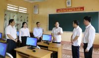 Công ty CP Hóa chất Việt Trì tặng phòng học máy vi tính tại huyện Cẩm Khê